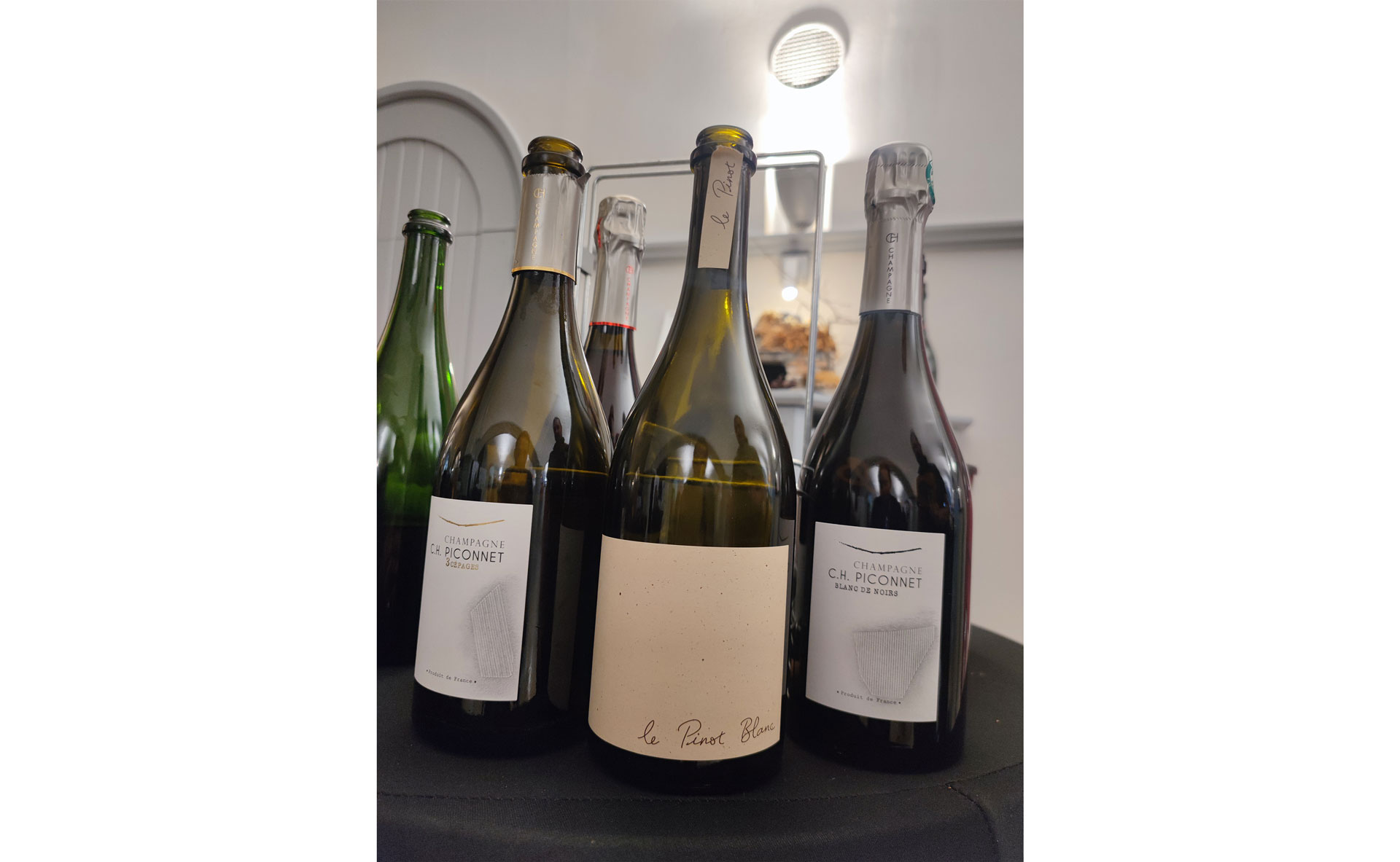Clément Piconnet propose des champagnes purs et intenses, la cuvée 3 cépages et un pinot blanc d’un autre temps - Crédits photos : Yoann Palej