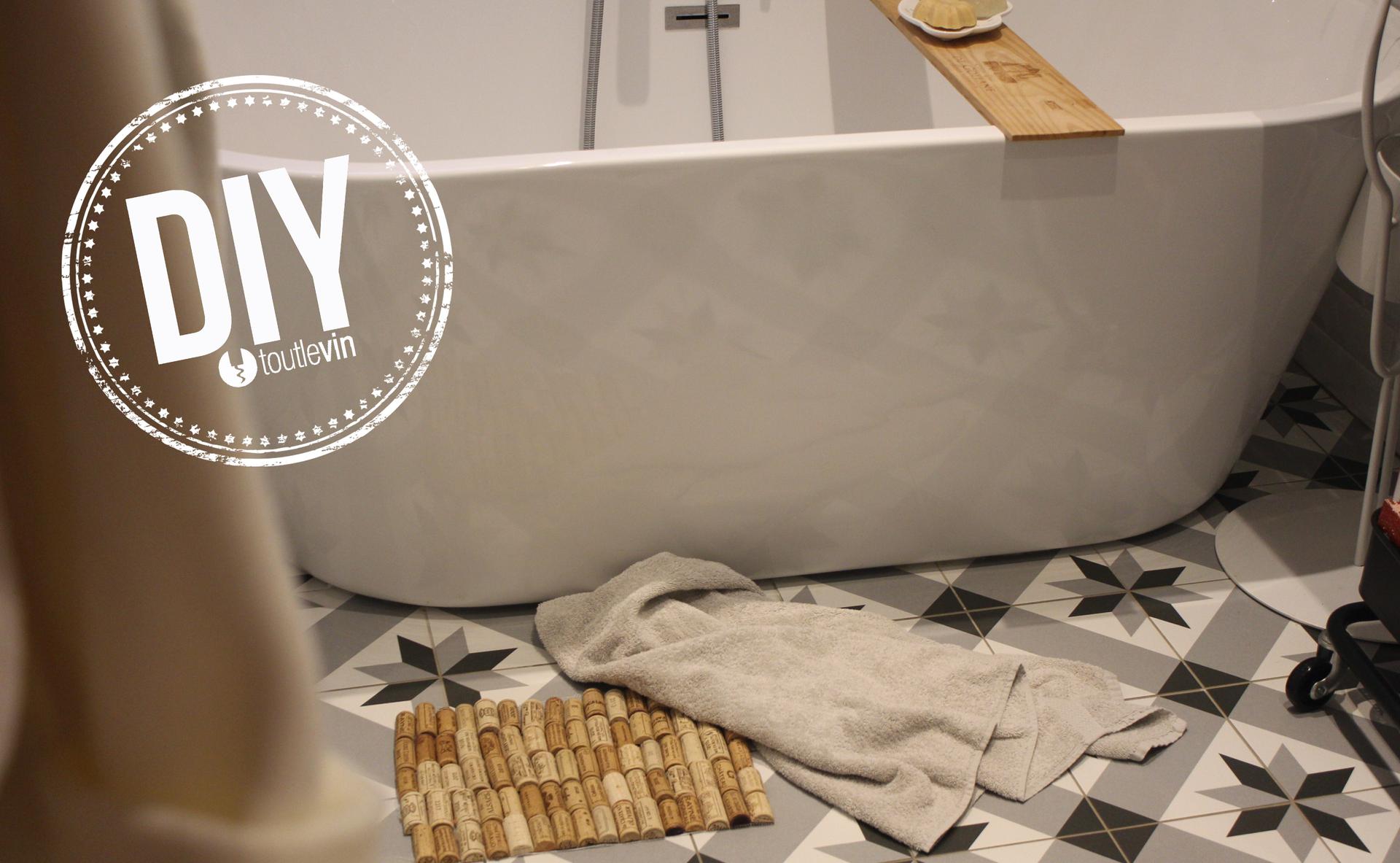 DIY : créer un tapis de bain en bouchon de liège