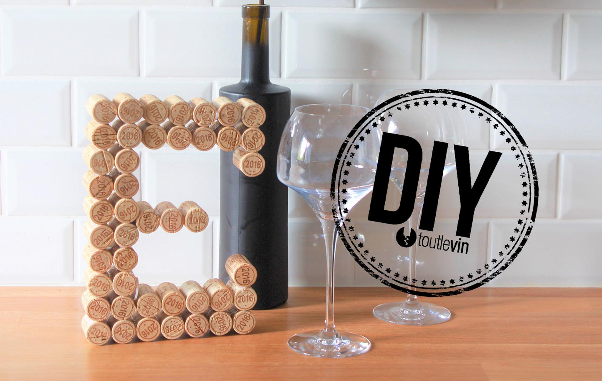 DIY : Créer une décoration festive avec une lettre en bouchon